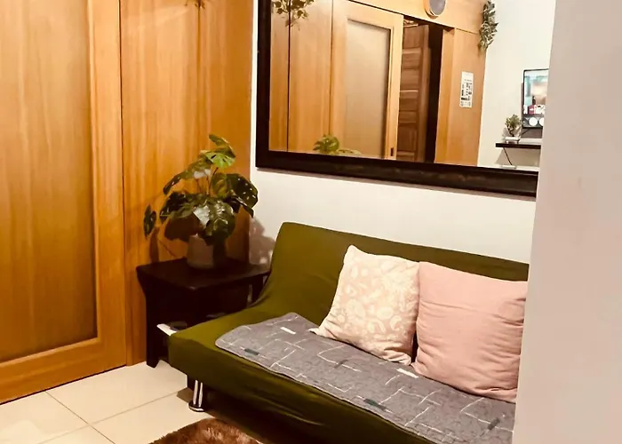 Nygel Staycation Shell Residences527 Aparthotel Manila